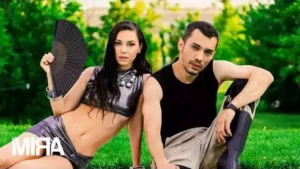 Alo, Alo Lyrics - MIRA (feat. VESCAN) Alo, Alo Lyrics - MIRA (feat. VESCAN)