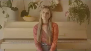 Boxes Lyrics - Rosie Darling