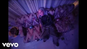 curita Lyrics - Young Miko