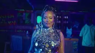 Shake It To The Max (Fly) (Remix) Lyrics - MOLIY