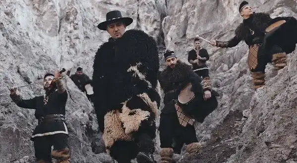 Pielea mea Lyrics - F.Charm (feat. Nea Fane Dumitrache)