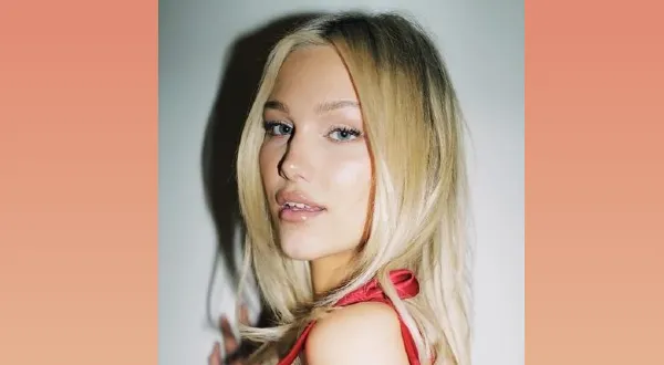 Pillowtalk Lyrics - Grace VanderWaal